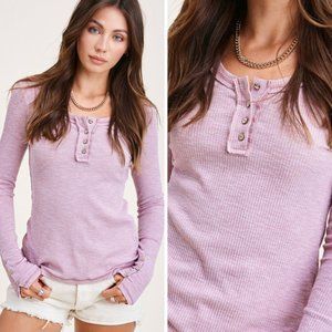 LA MIEL Long Sleeves Crew Neck Henley Top with Buttons on the Cuffs - Mauve